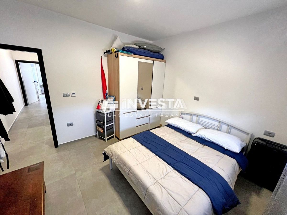 Okolica Vodnjana, moderna hiša s konobo, 240 m2