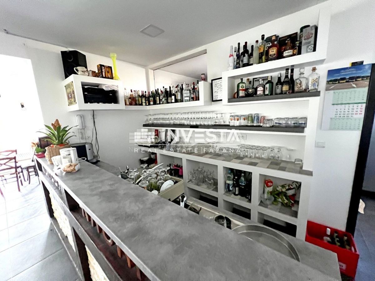 Okolica Vodnjana, moderna hiša s konobo, 240 m2