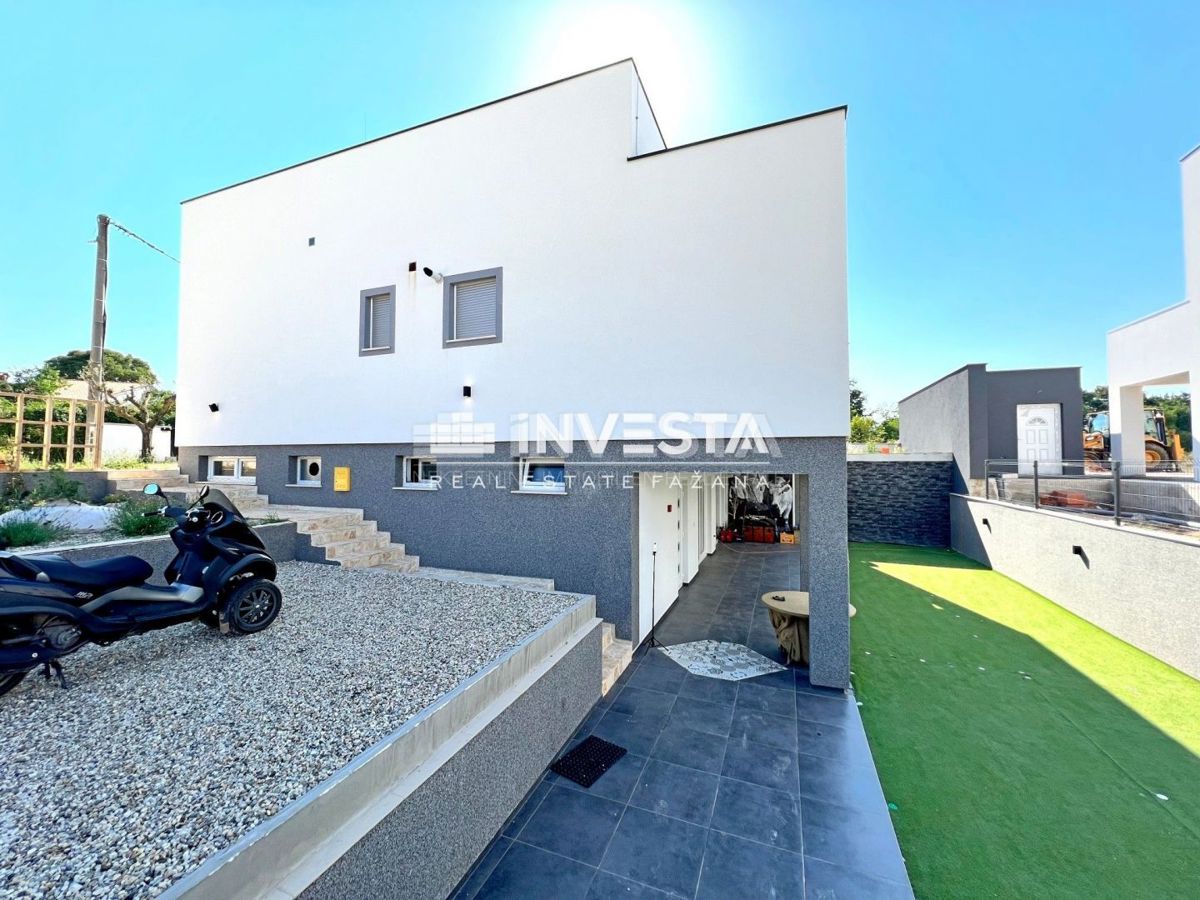 Okolica Vodnjana, moderna hiša s konobo, 240 m2