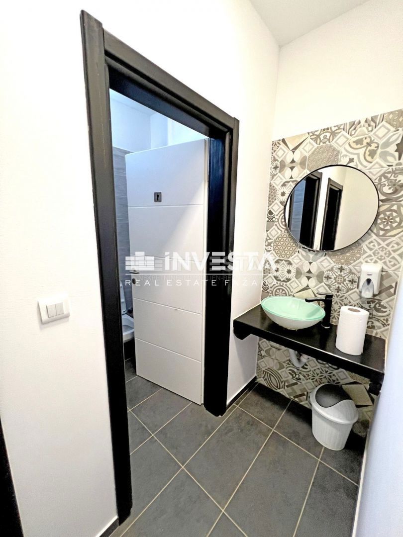 Okolica Vodnjana, moderna hiša s konobo, 240 m2
