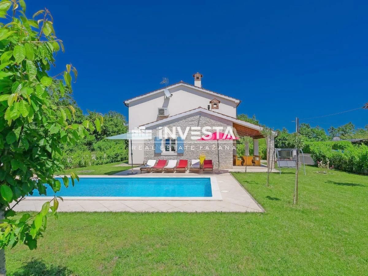 Okolica Marčane, Rustikalna istrska vila z bazenom, 160 m²