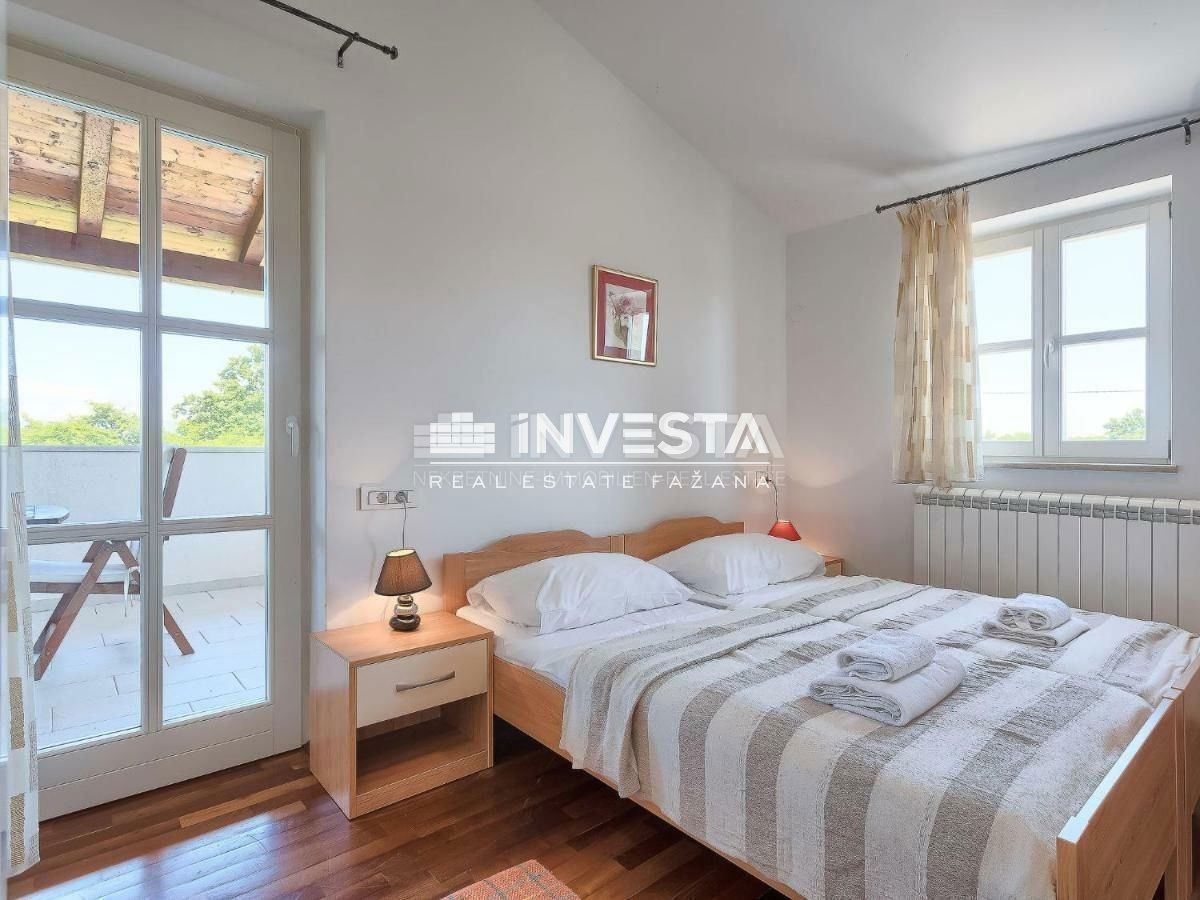 Okolica Marčane, Rustikalna istrska vila z bazenom, 160 m²