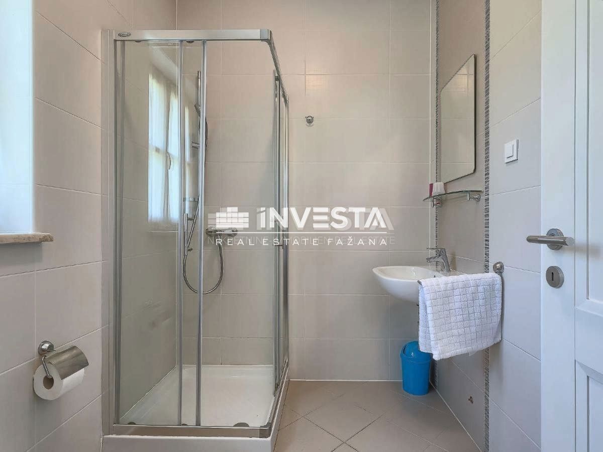 Okolica Marčane, Rustikalna istrska vila z bazenom, 160 m²