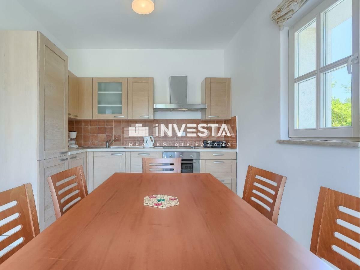 Okolica Marčane, Rustikalna istrska vila z bazenom, 160 m²
