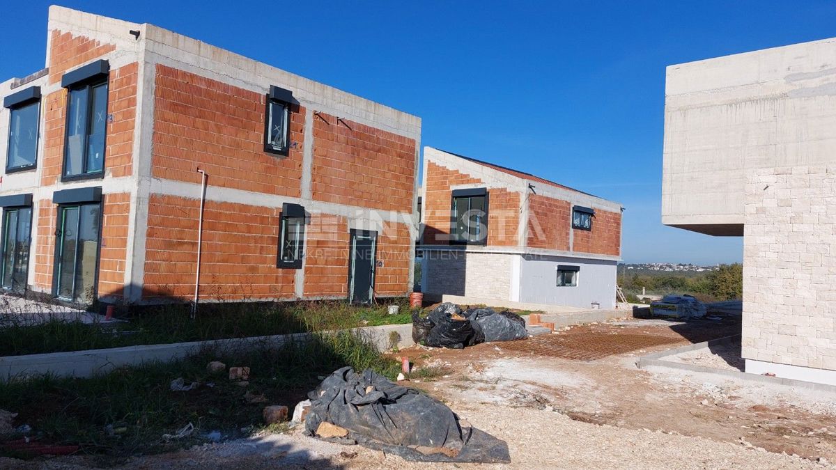 Območje Poreča, vila s bazenom, pogled na morje