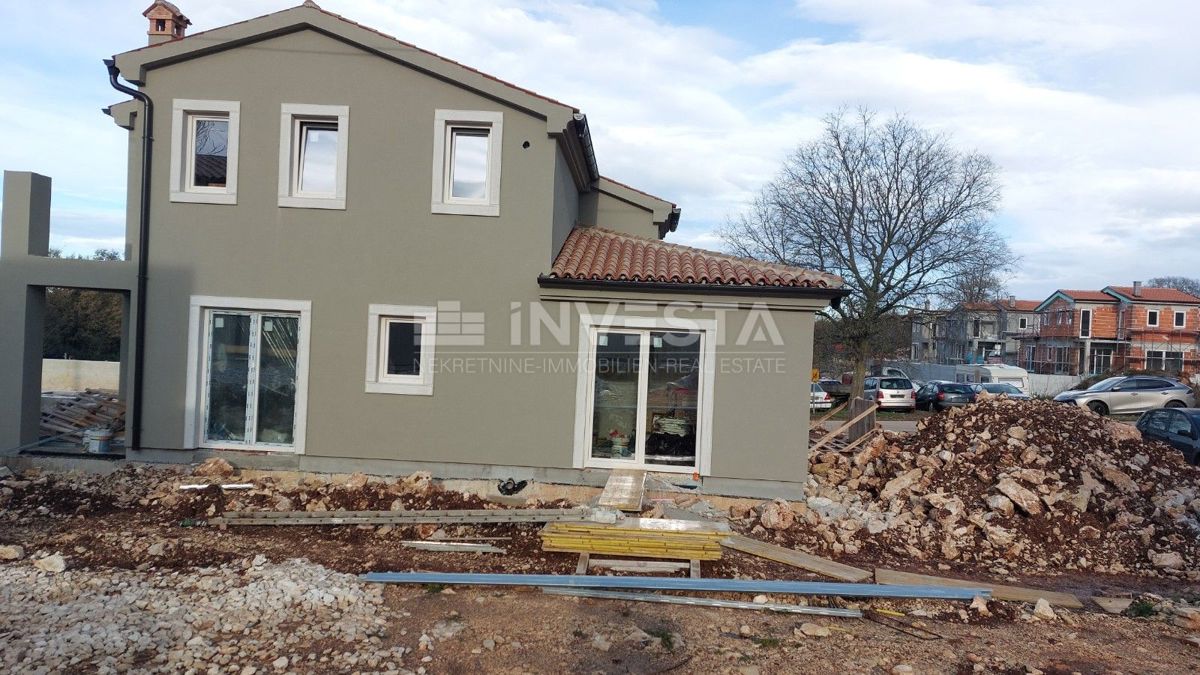 Tinjan, Kompleks 5 Vil z Bazeni