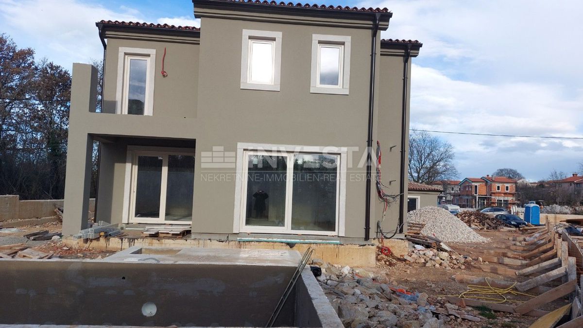 Tinjan, Kompleks 5 Vil z Bazeni