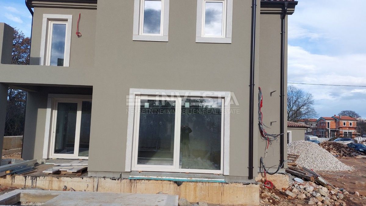 Tinjan, Kompleks 5 Vil z Bazeni