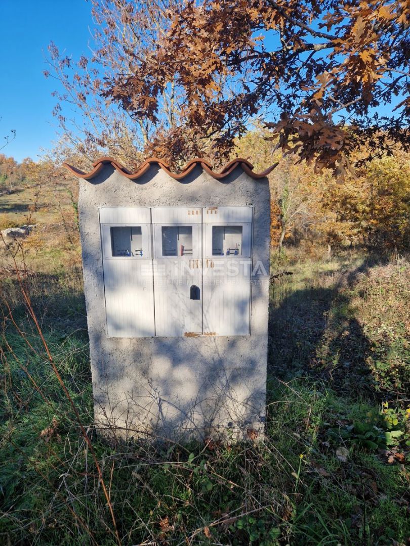Štokovci - stanovanjska parcela 645 m² in kmetijska parcela 1603 m²