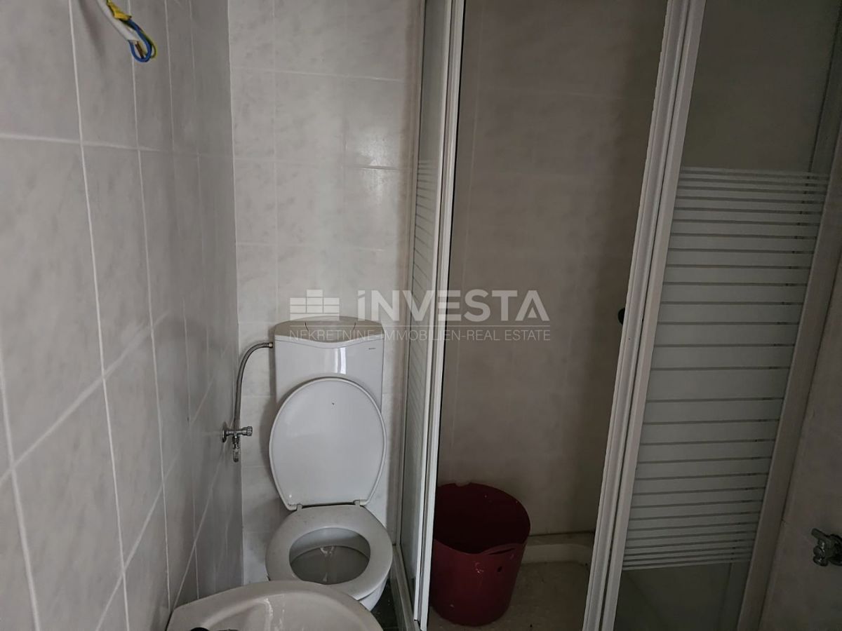 Center Medulina, delno obnovljena kamnita hiša
