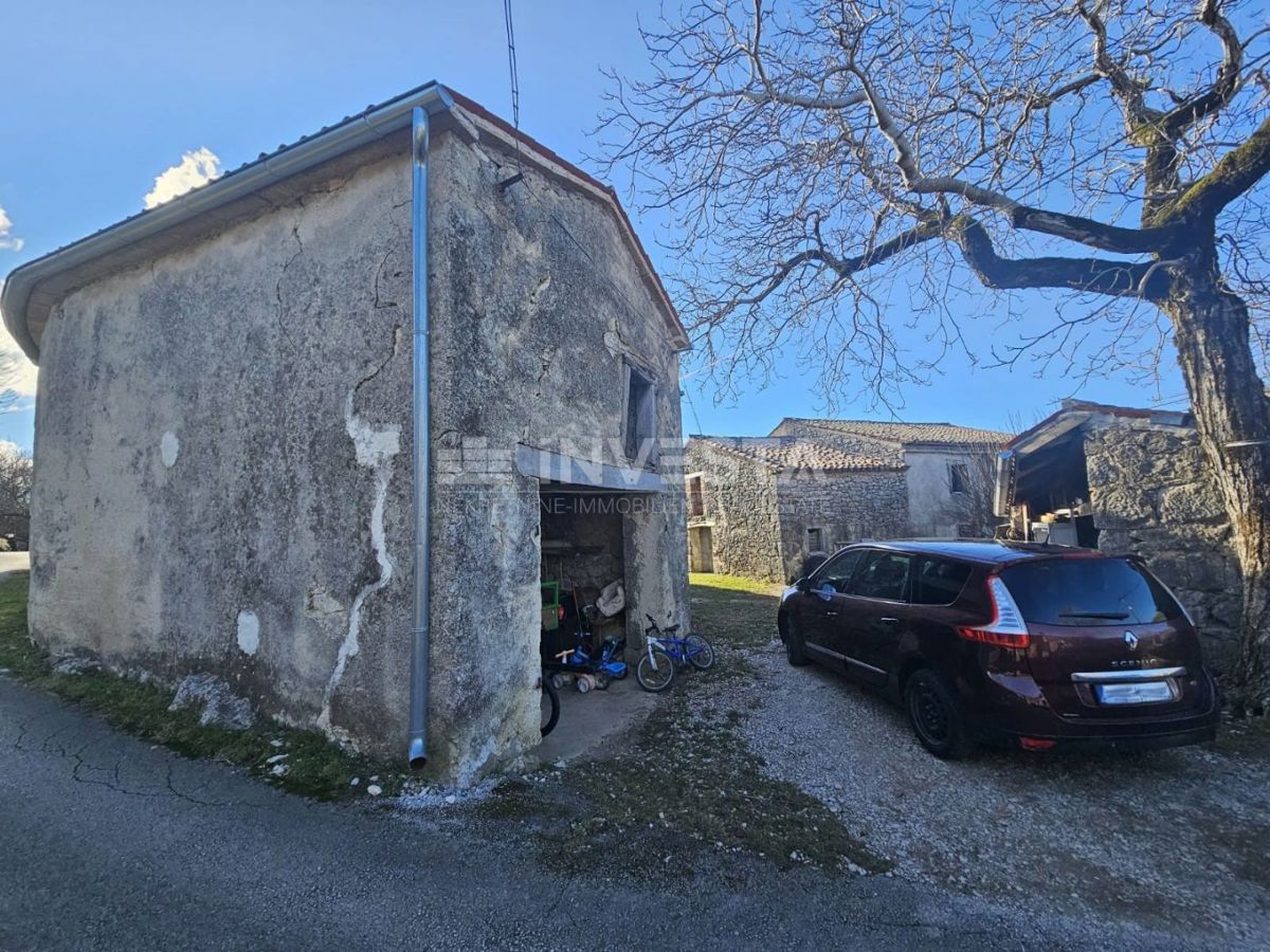 Ročko Polje, istrske kamnite hiše z vrtom