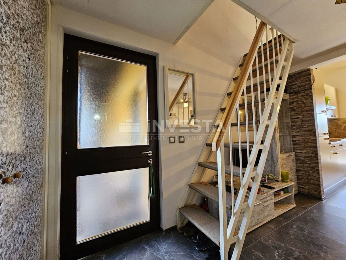 Duga Uvala, apartma s pogledom na morje, blizu plaže