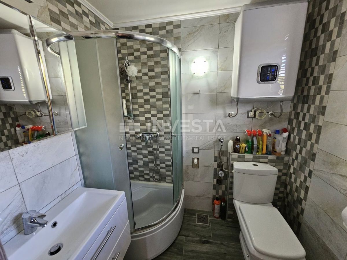Duga Uvala, apartma s pogledom na morje, blizu plaže