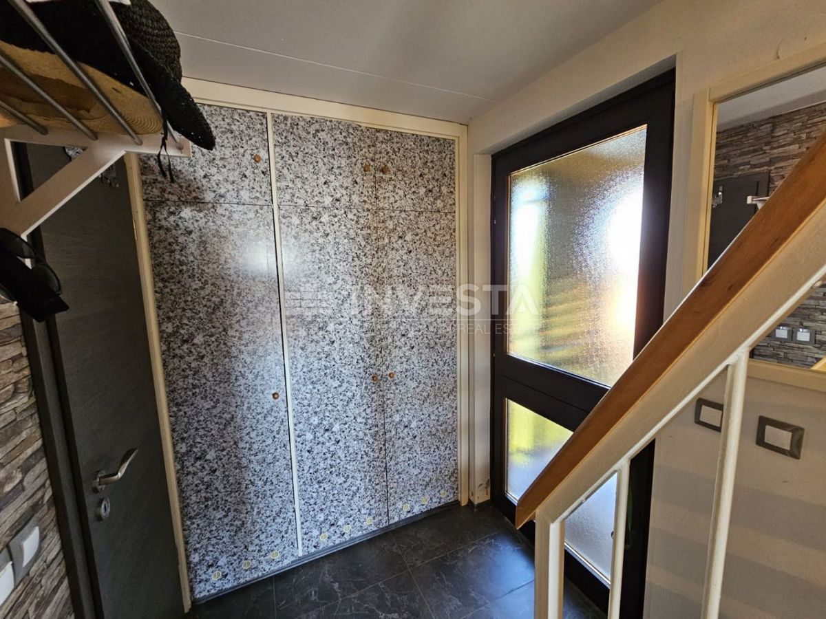 Duga Uvala, apartma s pogledom na morje, blizu plaže