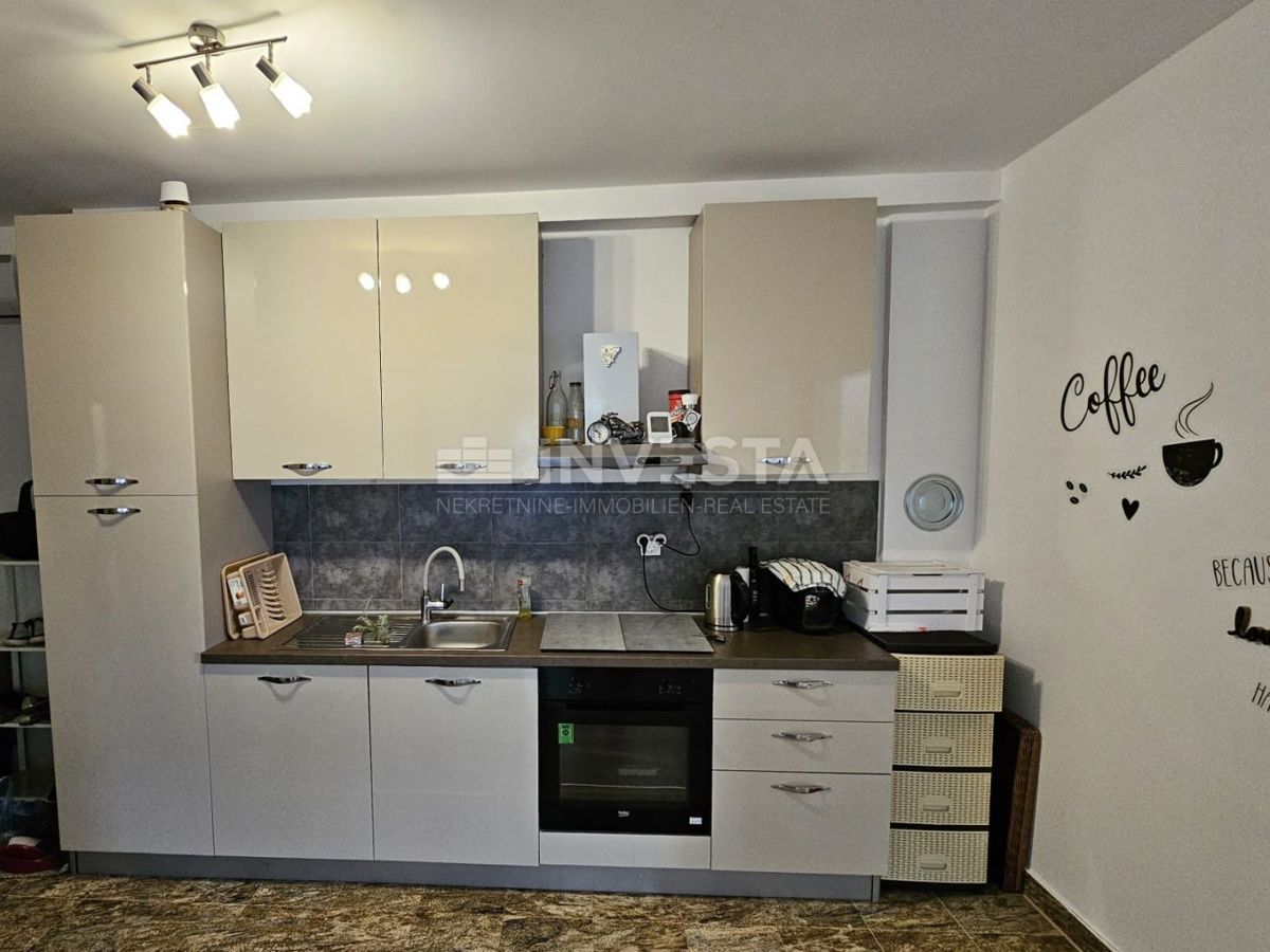 Fažana, Valbandon, opremljen apartma 73,95 m², parkirišče