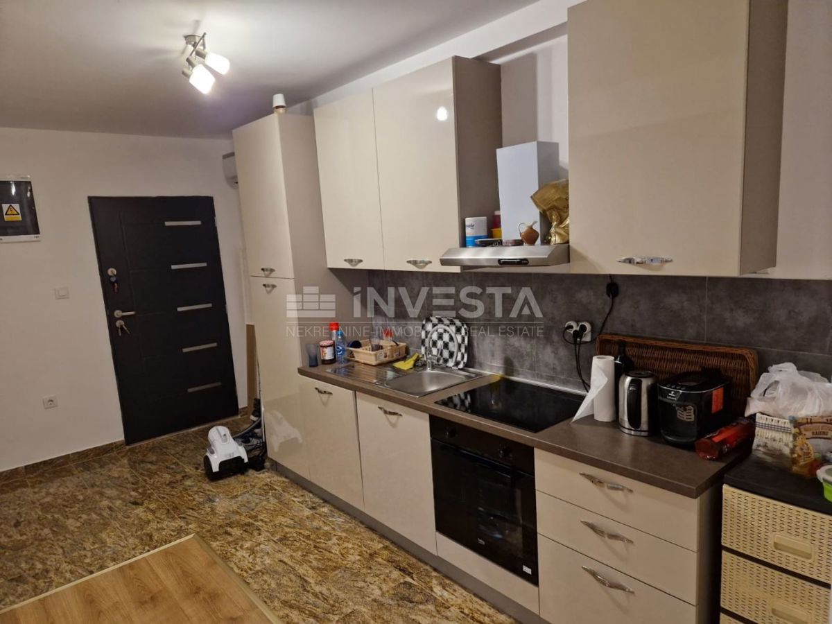 Fažana, Valbandon, opremljen apartma 73,95 m², parkirišče