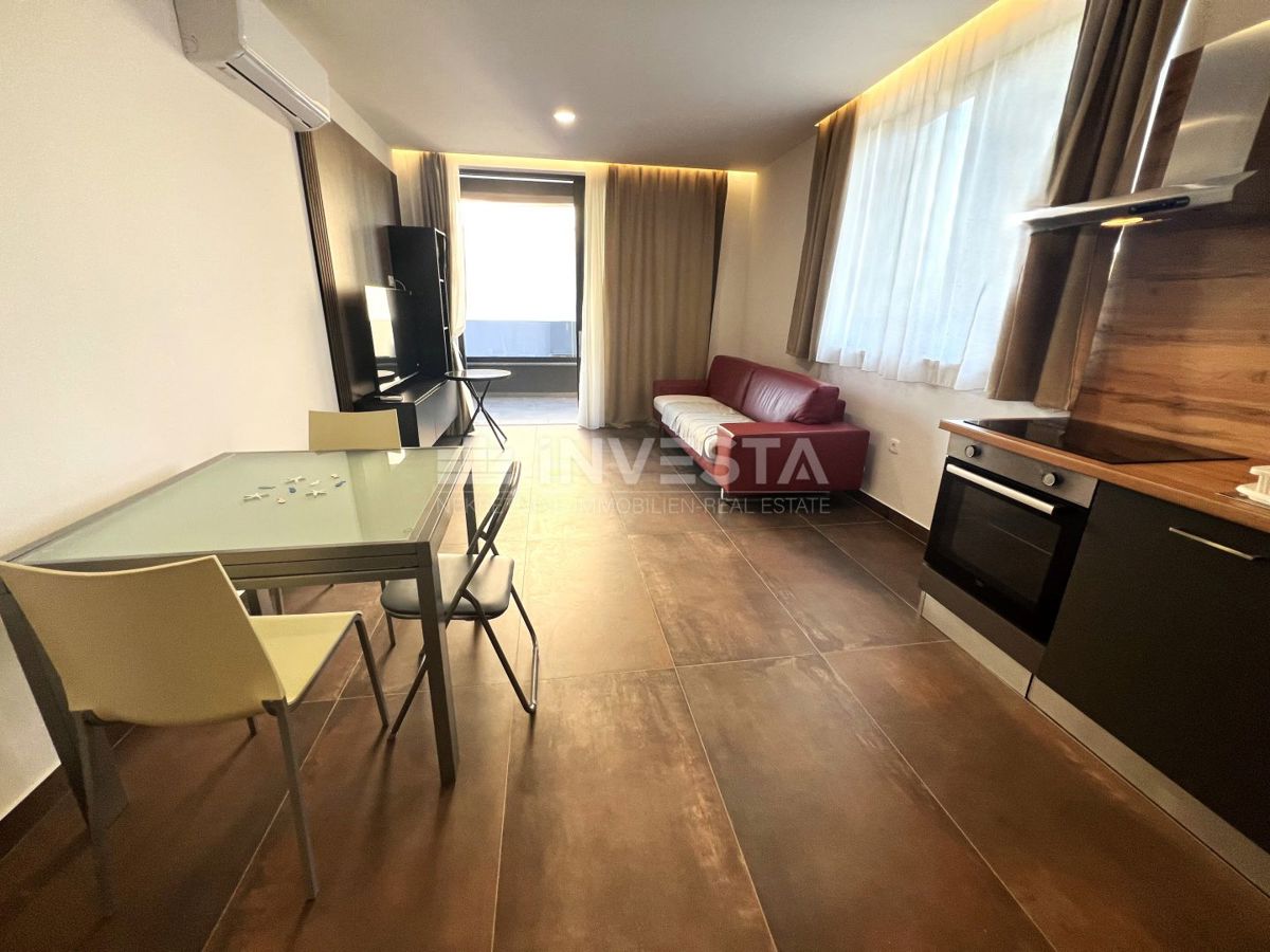 Medulin, luksuzno stanovanje v 1. nadstropju nove gradnje s parkirnim mestom