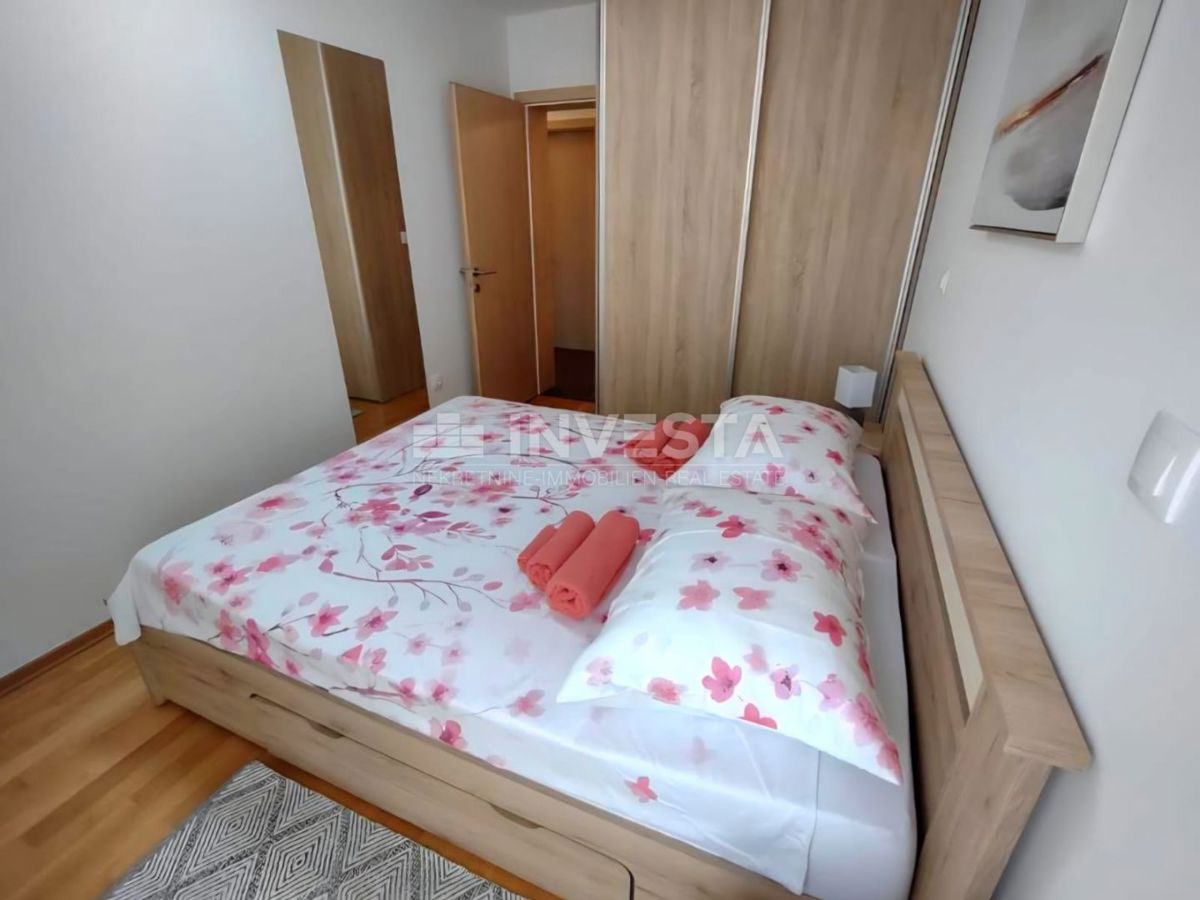 Dvosobno stanovanje v 1. nadstropju, centralno ogrevanje, parkirišče