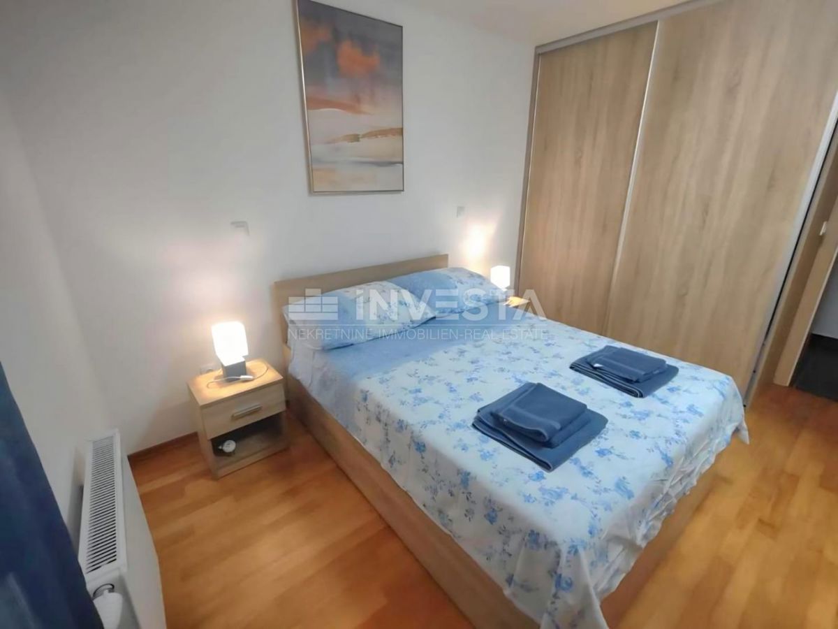 Dvosobno stanovanje v 1. nadstropju, centralno ogrevanje, parkirišče