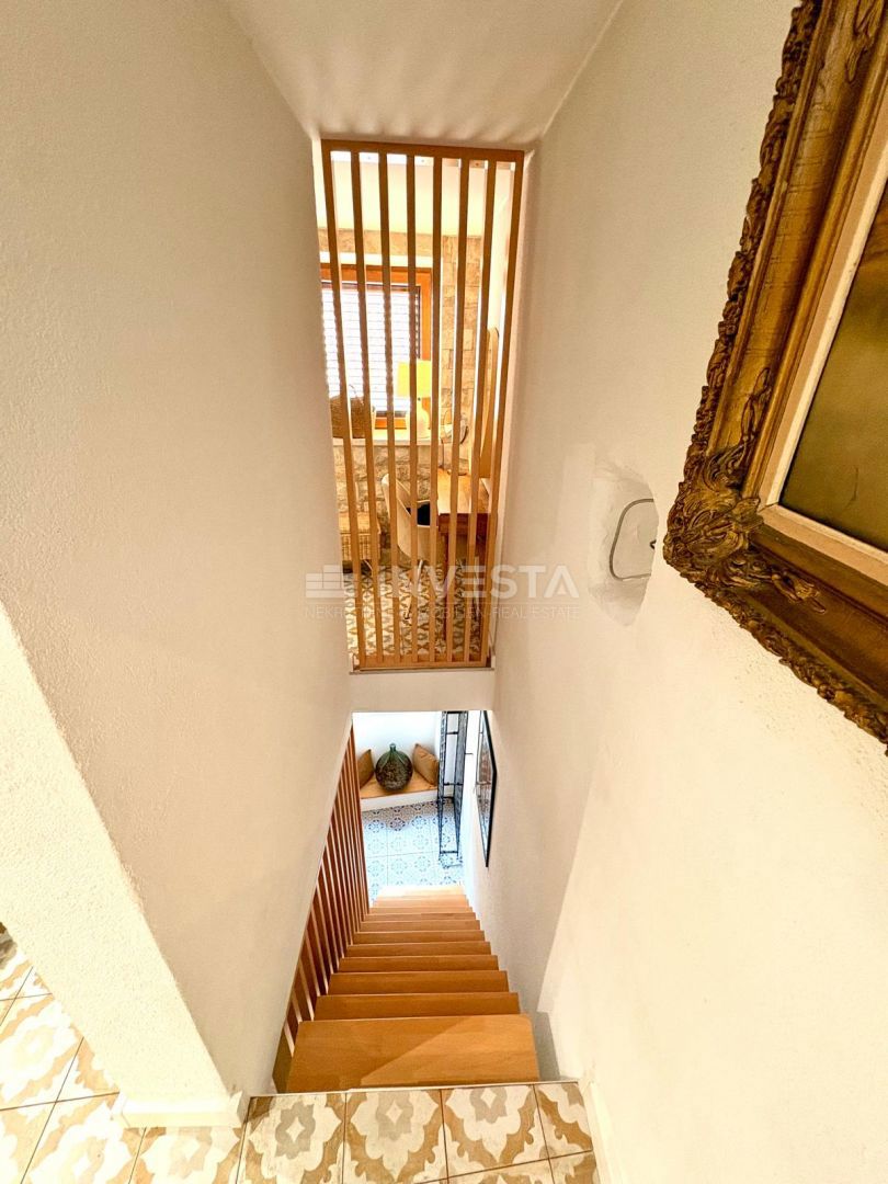 Vodnjan, renovirana istrska hiša s pogledom na morje