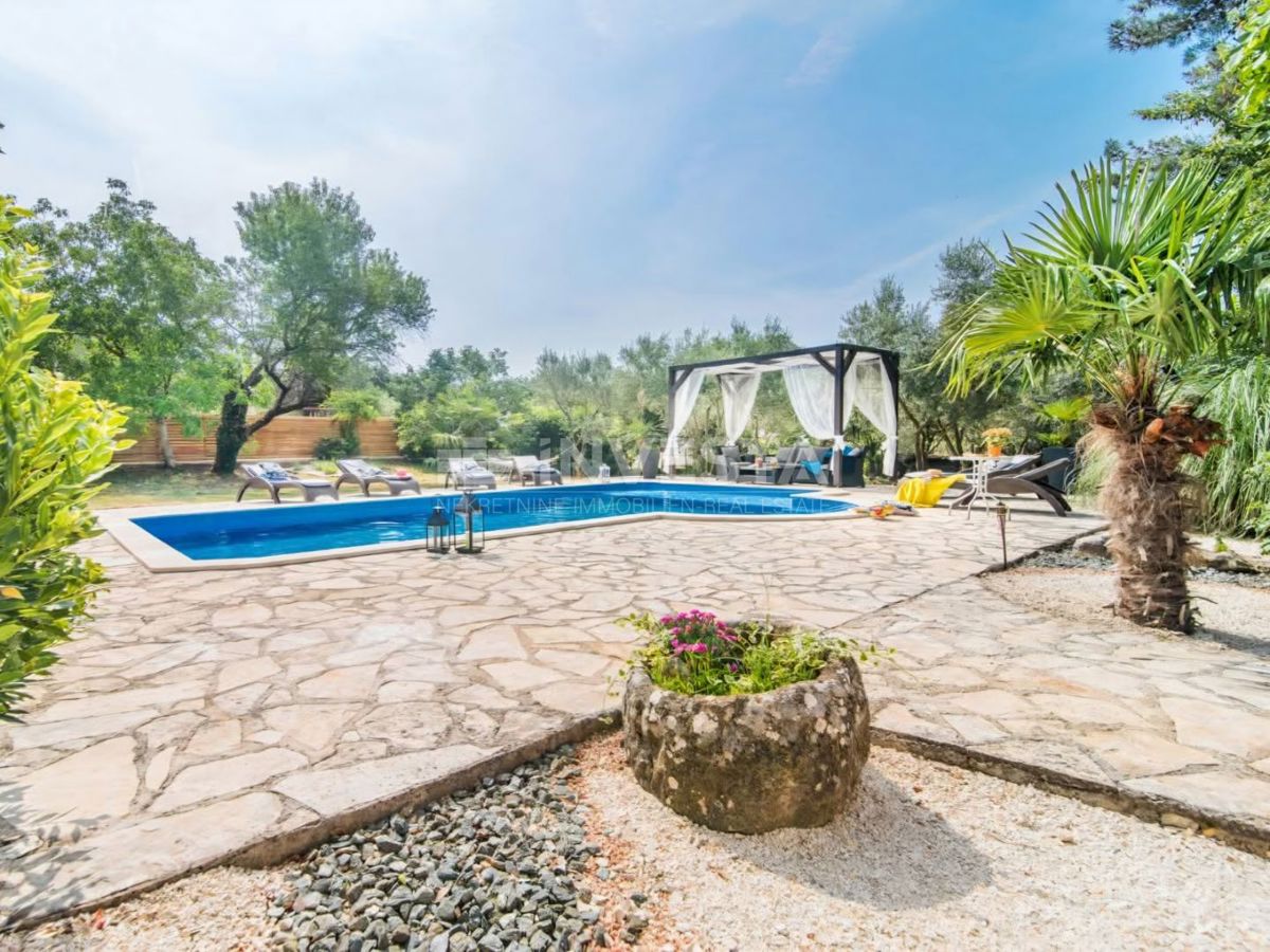 Hiša Vodnjan, 225m2