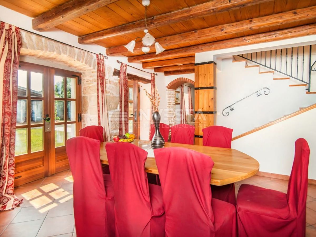 Hiša Vodnjan, 225m2