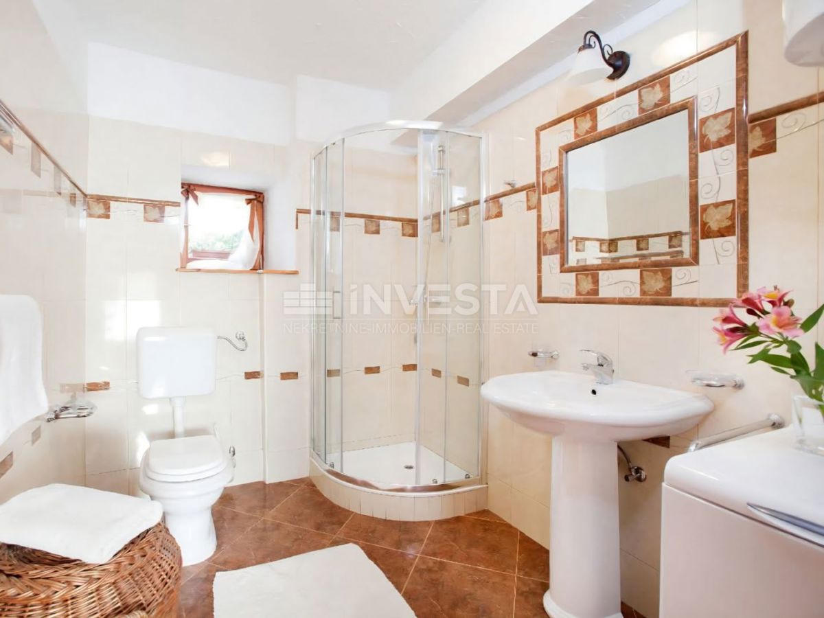 Hiša Vodnjan, 225m2