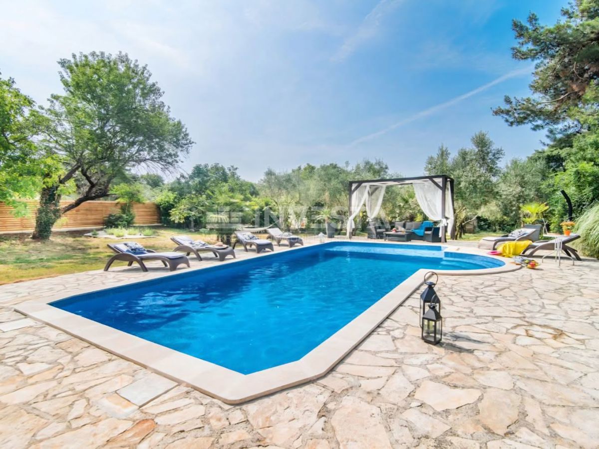 Hiša Vodnjan, 225m2