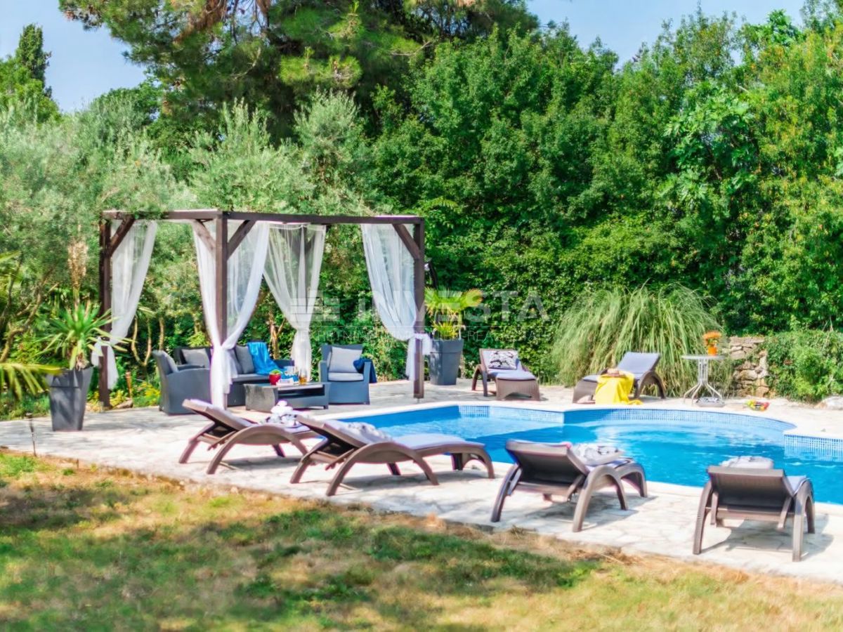 Hiša Vodnjan, 225m2