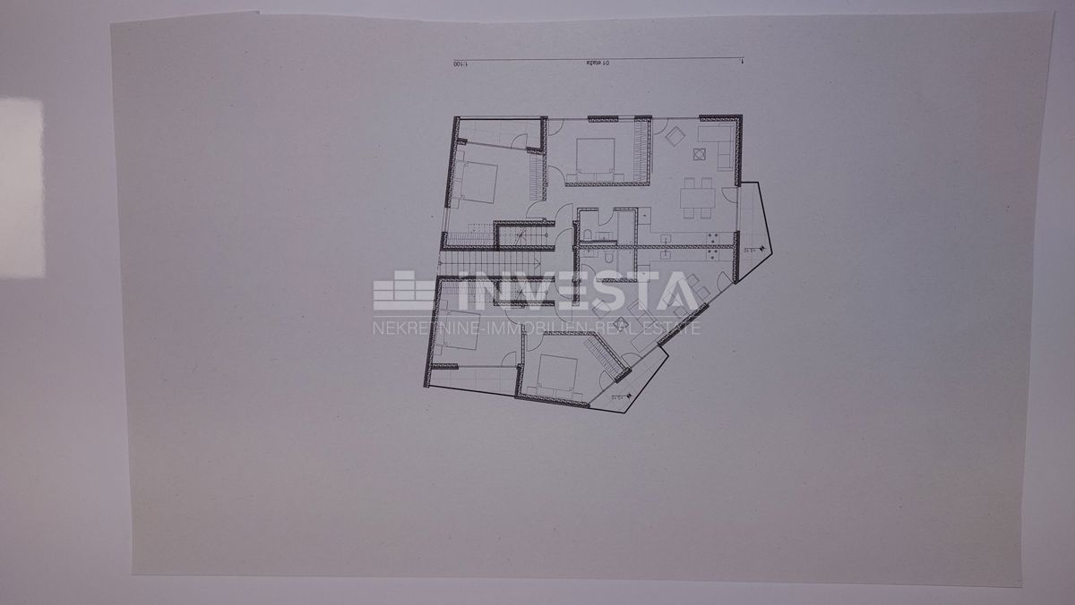 Stan v novogradnji – s strešno teraso