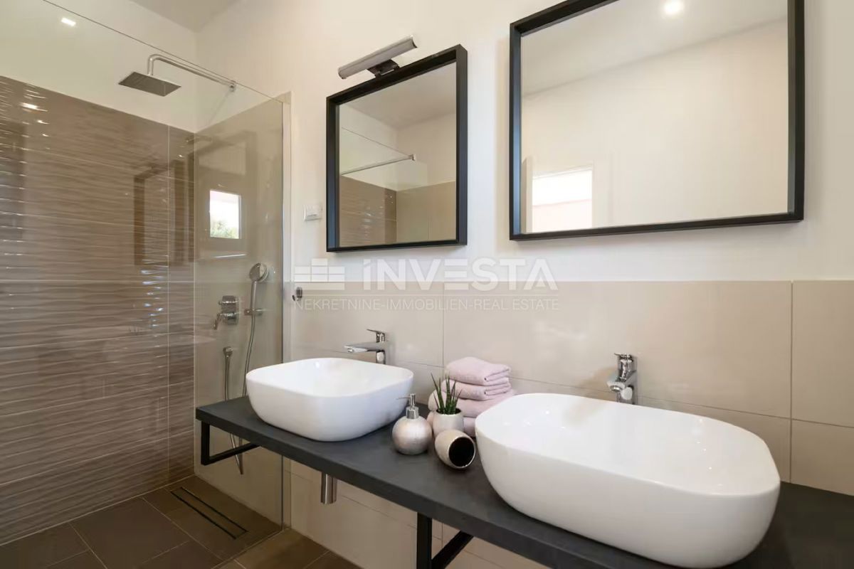 Vila modernega dizajna