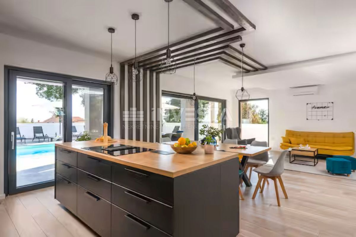 Vila modernega dizajna