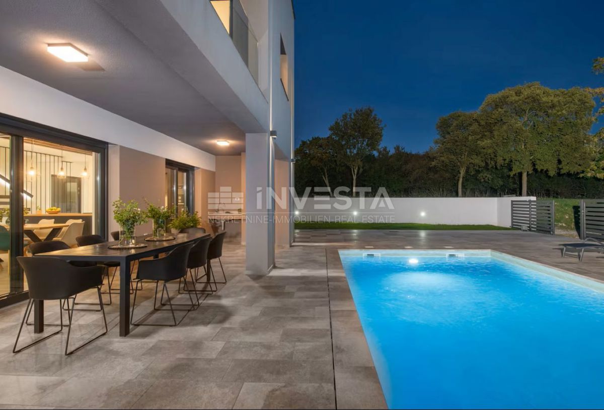 Vila modernega dizajna