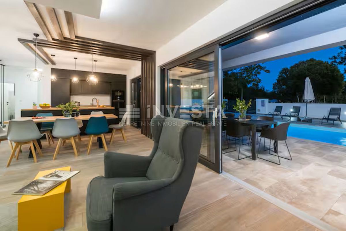 Vila modernega dizajna