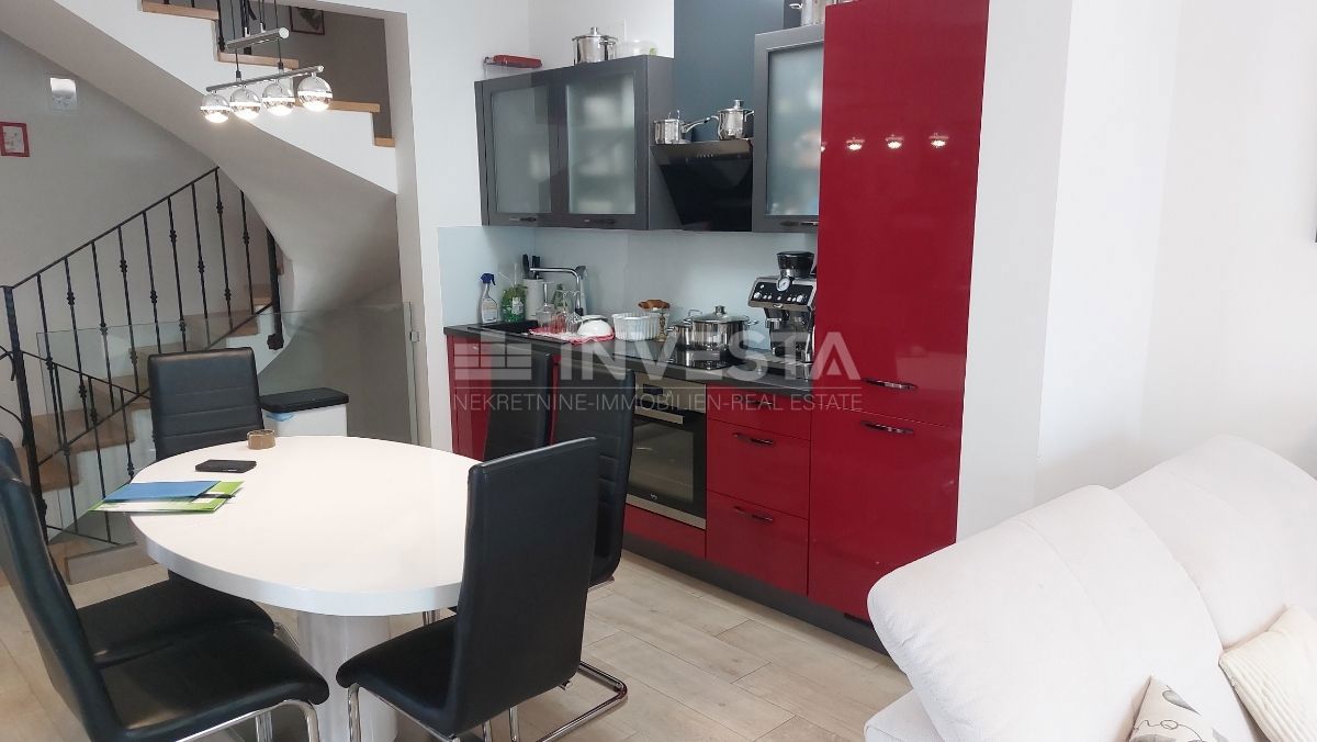 Luksuzna Dvojna Vila 127 m², Karigador