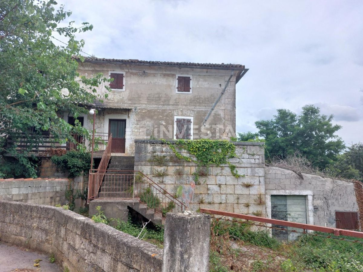 Poreč, okolica Baderne, Istrska samostojna hiša
