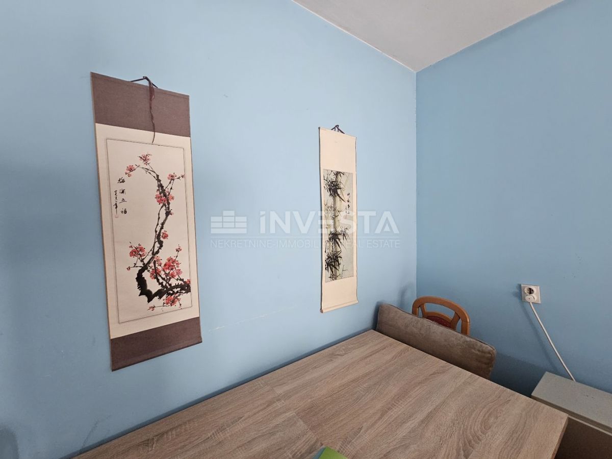 Hrvaška, Istra, center Pule - sončno stanovanje 58m² z veliko ložo