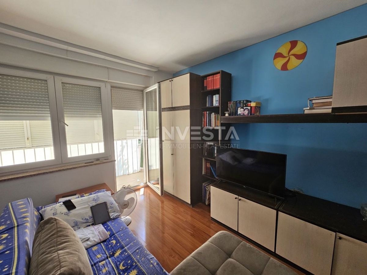 Hrvaška, Istra, center Pule - sončno stanovanje 58m² z veliko ložo