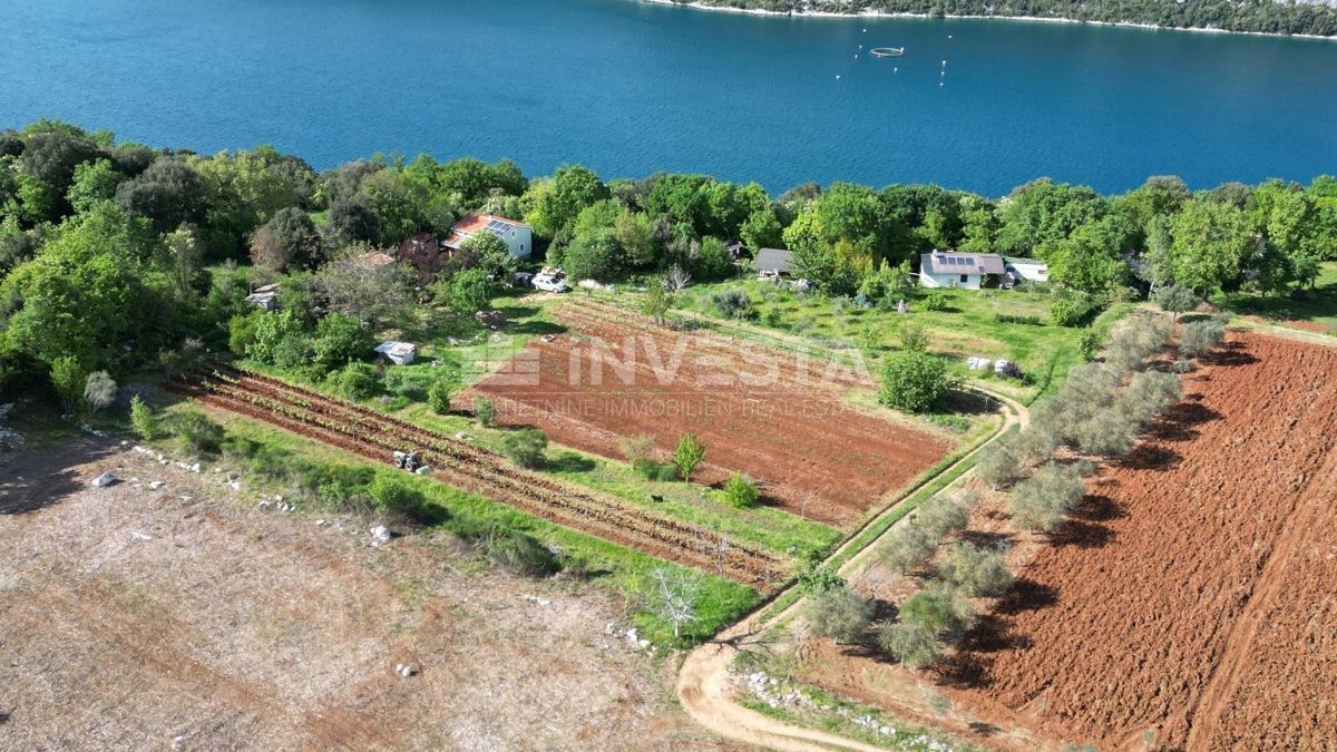 Rovinj, kmetijsko zemljišče 10038 m2