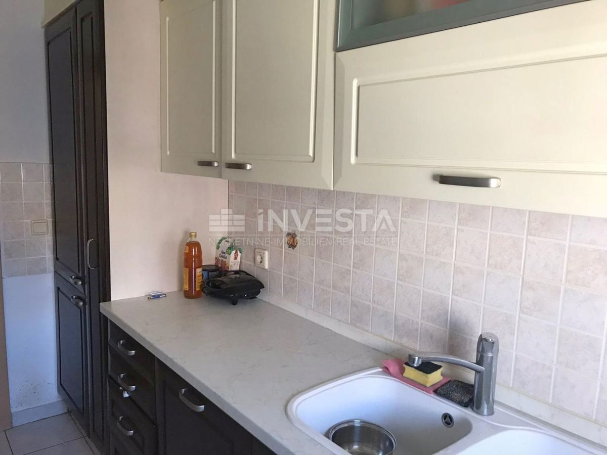 Poreč, prostorno stanovanje 91 m2 na odlični lokaciji