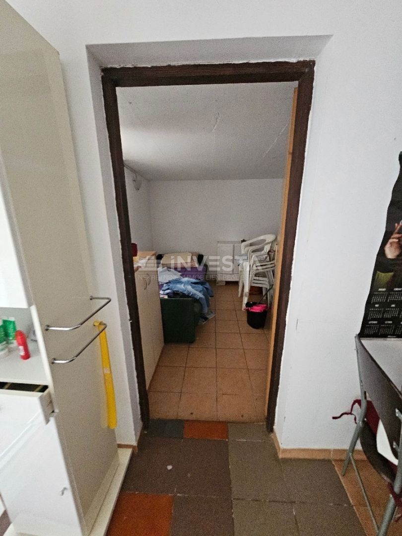 Peroj, hiša 106m2 s parcelo, 600 m od plaže