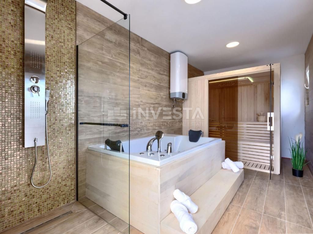 Okolica Vodnjana, moderna počitniška hiša z bazenom, 195 m2