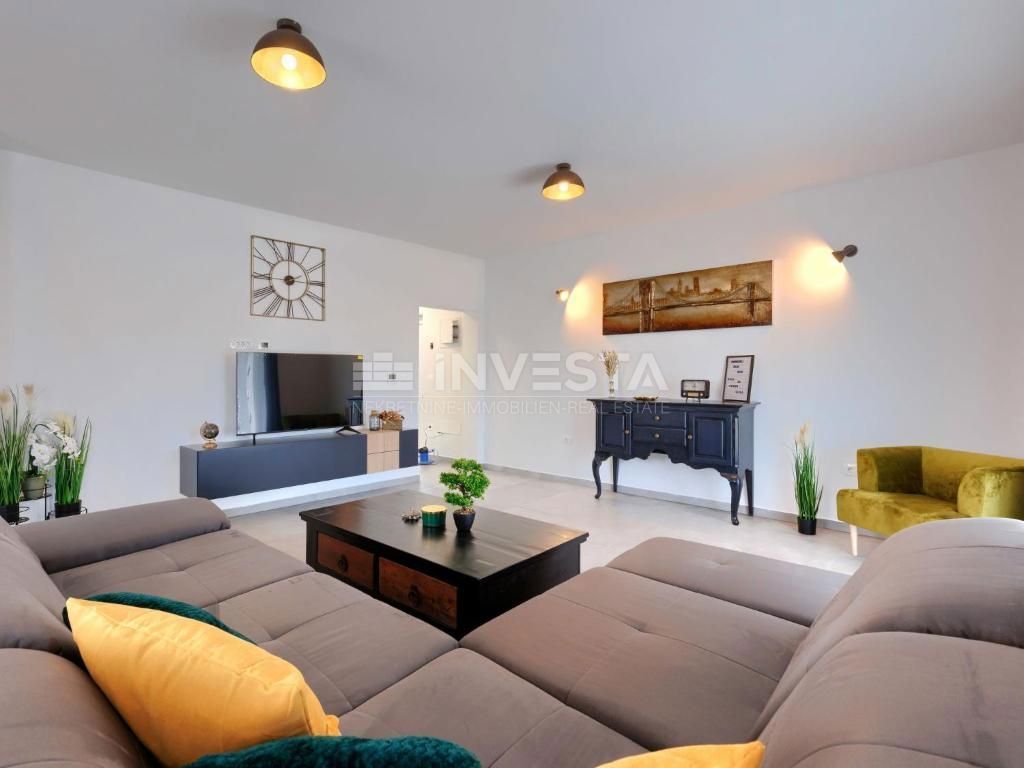 Okolica Vodnjana, moderna počitniška hiša z bazenom, 195 m2