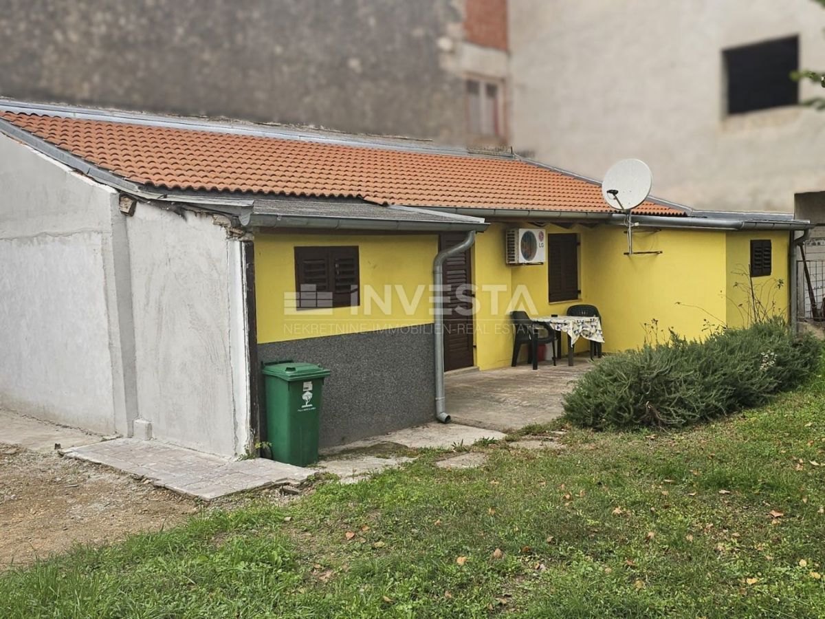 Pula, širše središče – pritlična hiša z možnostjo širjenja