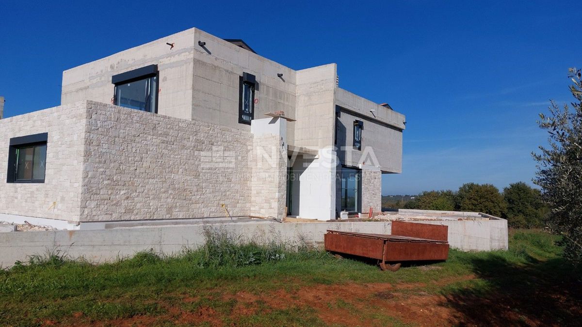 Občina Poreč, moderna vila s pogledom na morje