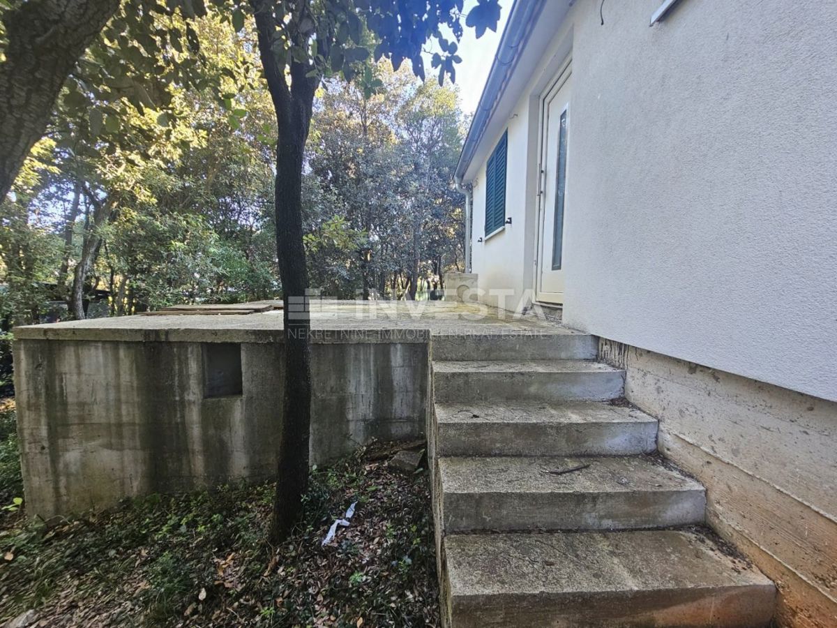 Občina Marčana – nova počitniška hiša 80 m od morja