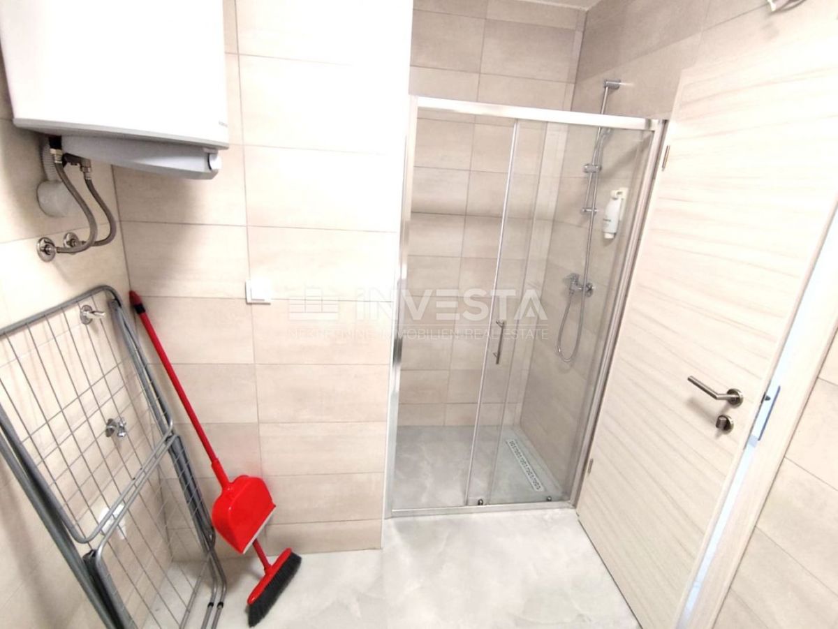  Območje Fažane, apartma s teraso in parkiriščem, blizu morja.
