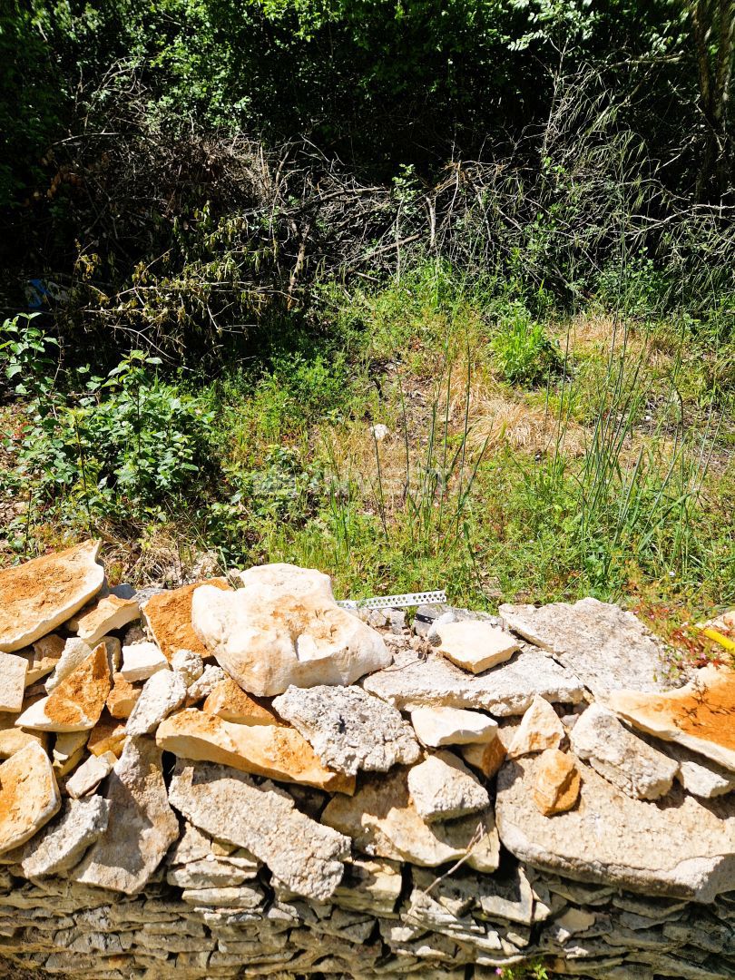 Kmetijsko zemljišče – 400 m od morja