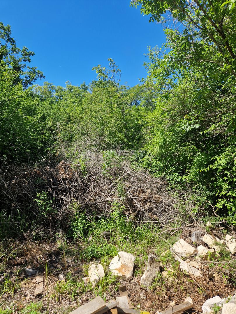 Kmetijsko zemljišče – 400 m od morja