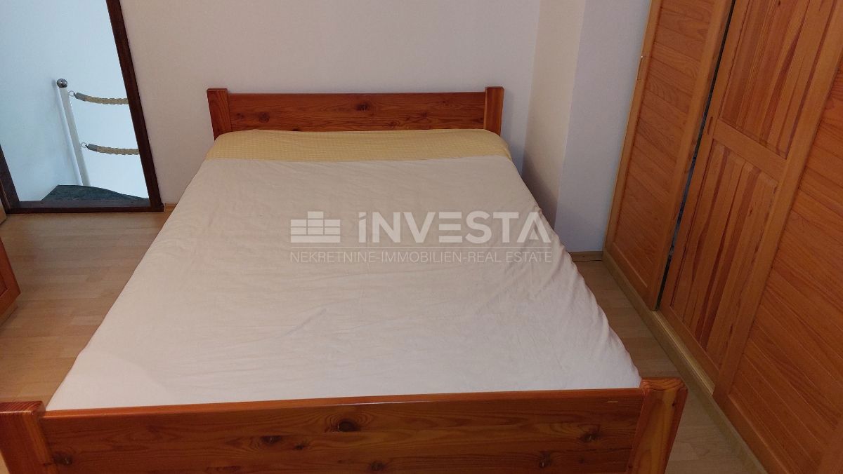 Dvonadstropno stanovanje v Červar Portu
